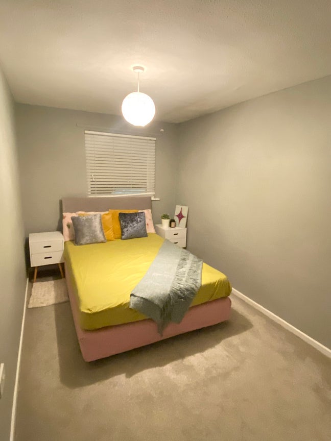 Roommate Wanted – 3 Bed / 2 Toilet / 1 Bath Home Main Photo