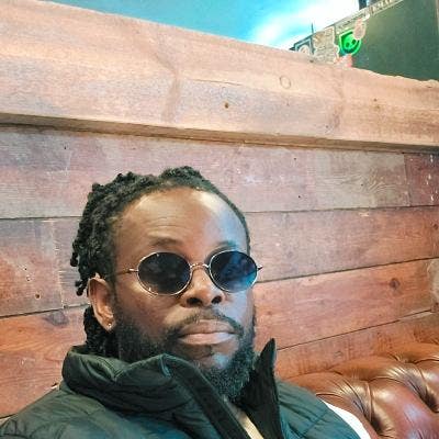 I am a male student. I am looking for a singl... Main Photo