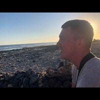 Professional Male seeks a single or double room Main Photo