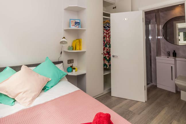 Garden Flat Room + All-Inclusive Main Photo