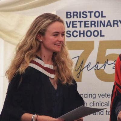 Looking for a room or buddy-up to rent  Main Photo