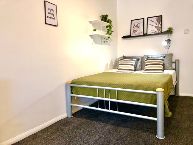 🏡 Friendly Professionals | Desk | Wi-Fi Main Photo