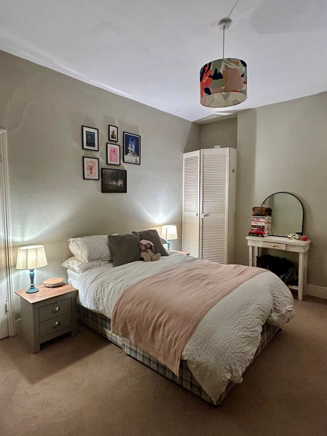 Large Double Room Available in Clapham Main Photo