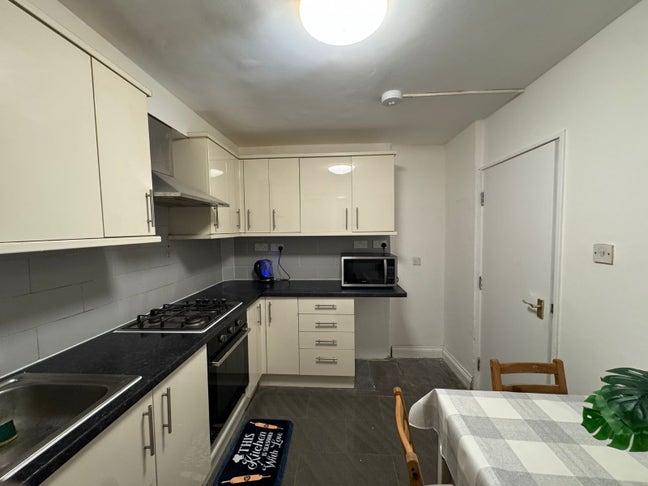 Room available for rent located in Shoreditch. Main Photo