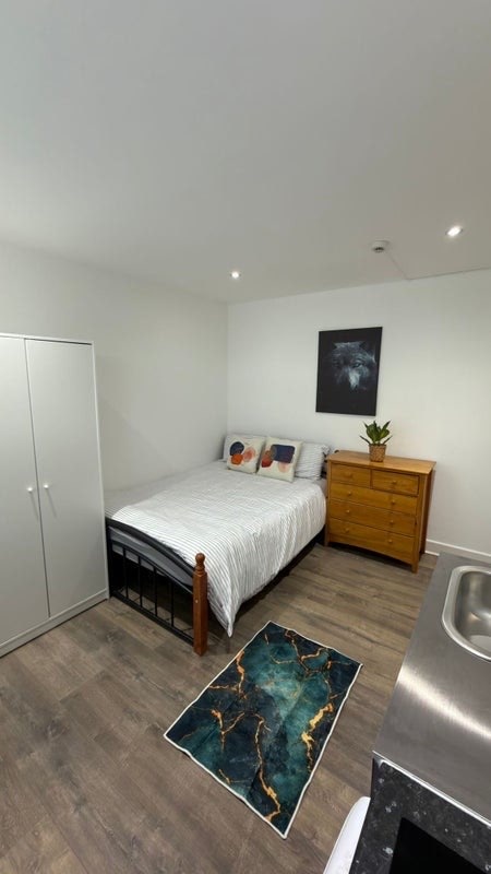 ✨ 🏡 Studio Flat to Let in/ Harrow Main Photo