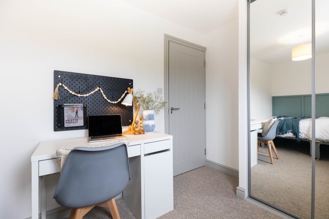 Perfect kitchen for socialising 💚 Main Photo