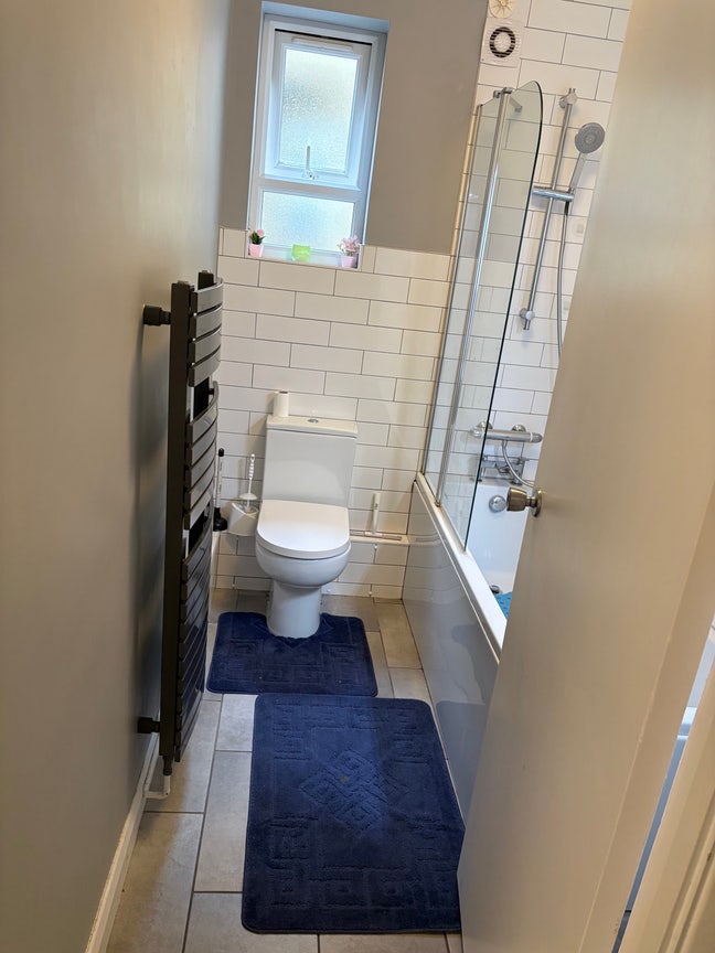 Double room to let. Main Photo