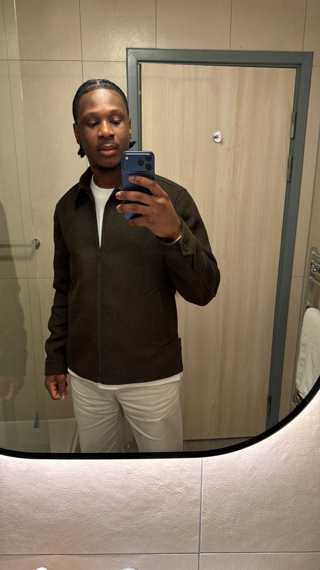 Hey, looking for a flatmate in a nice apartment Main Photo