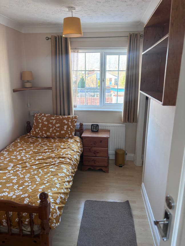 Room to Rent  Main Photo