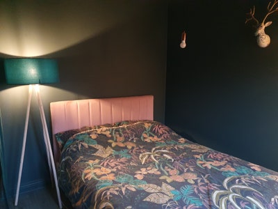 Double room in clean tidy house Main Photo