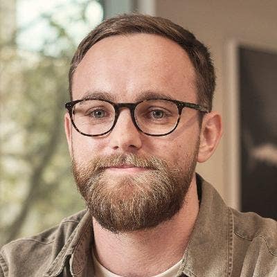 3 professionals looking for a flat  Main Photo