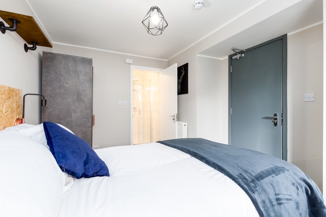 Ensuite Rooms Available 🏡Arnolds Way Main Photo