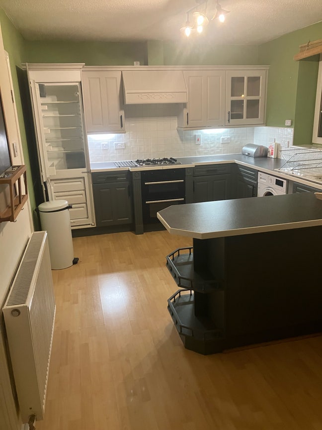 Two Bedroom Flat in Roseburn  Main Photo