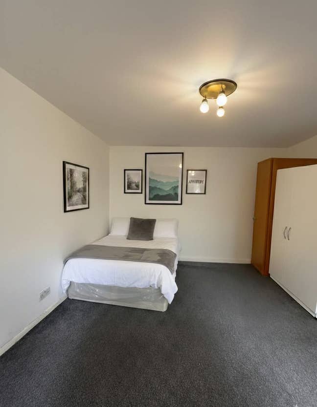 Two Double rooms near to station Inc. bills Main Photo