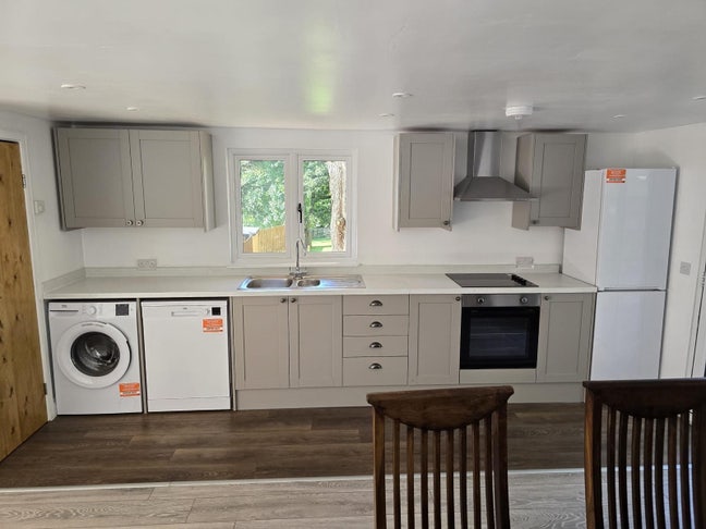 New 2-Bed Home , Gated & Secure, bills included  Main Photo