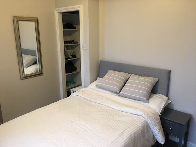 Hyde Park Room Available Now Main Photo