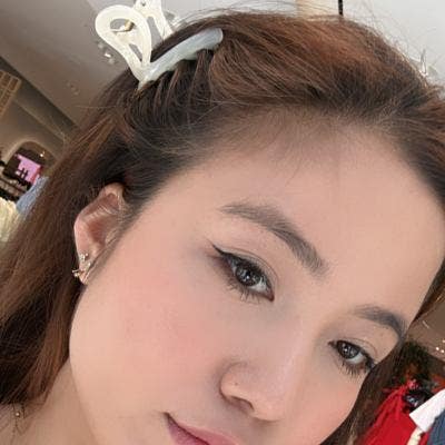 25 year old Female seeks a single or double room Main Photo