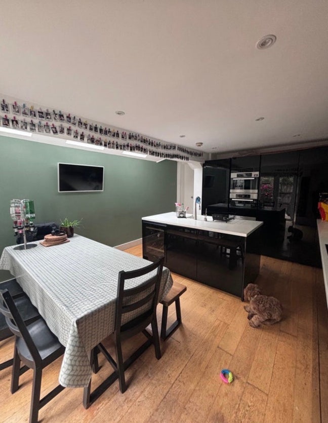 2 rooms available in a 4 bed house  Main Photo