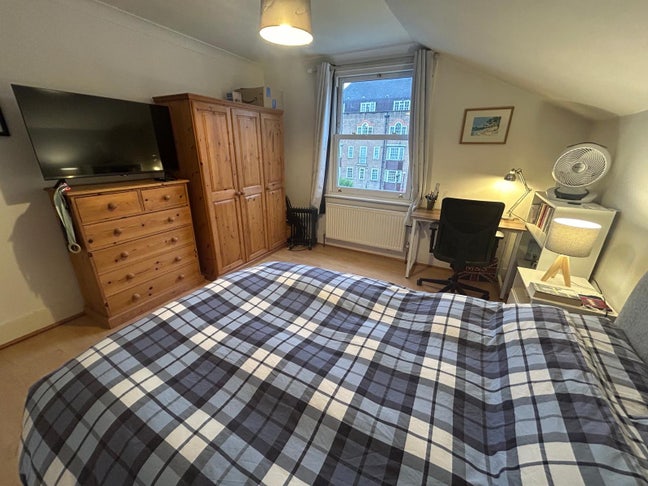 Room available in Clapham Main Photo