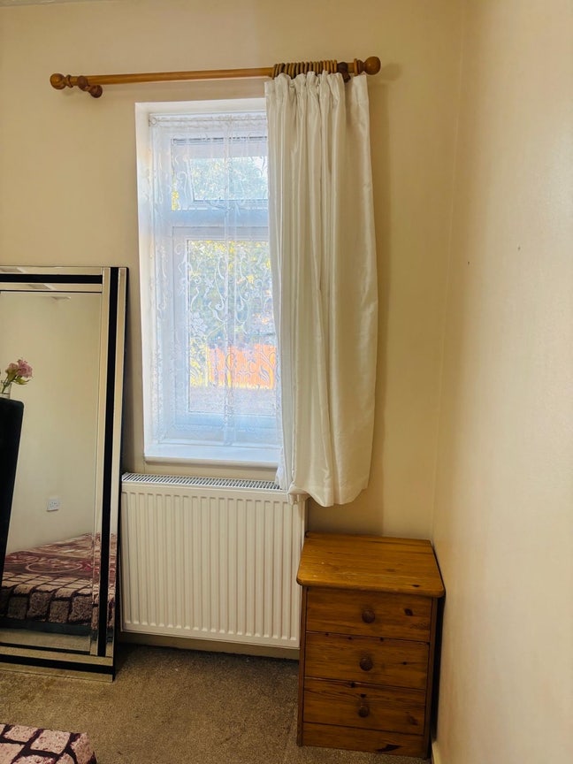 One single room to rent from 1st march Main Photo