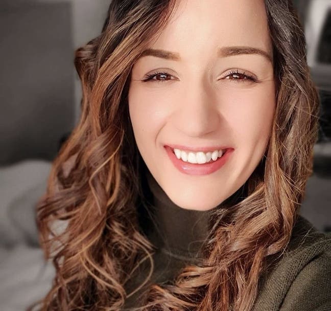 Quiet, reliable single woman seeking room ready  Main Photo