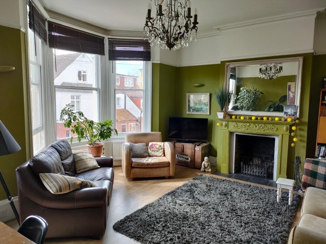 [4 Weeks Short Let] Spacious Sunny House in Hove Main Photo