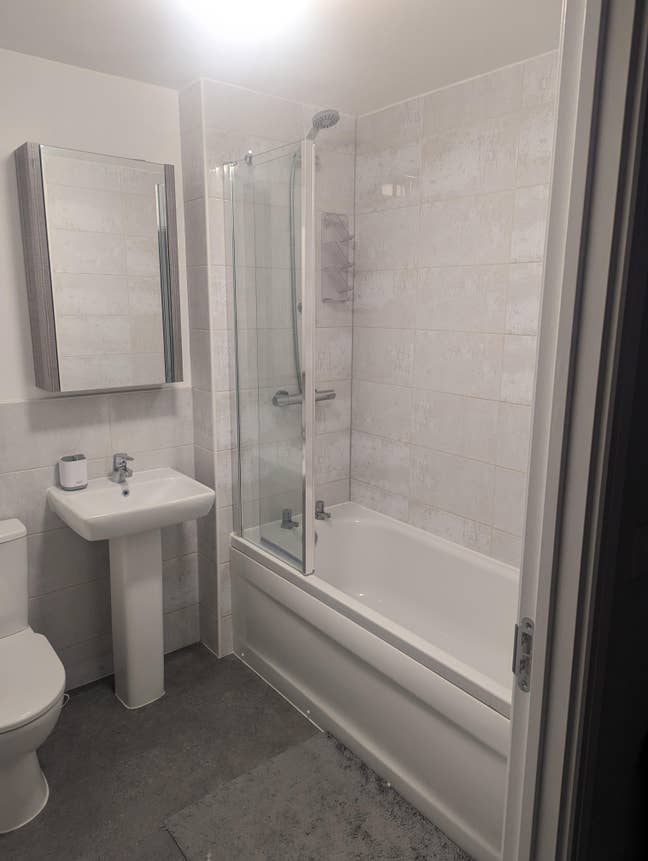 Double room with own bathroom  Main Photo