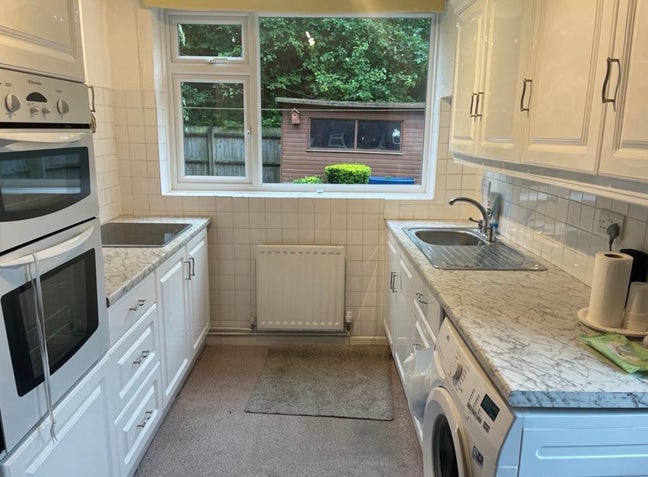 Double room to rent Main Photo