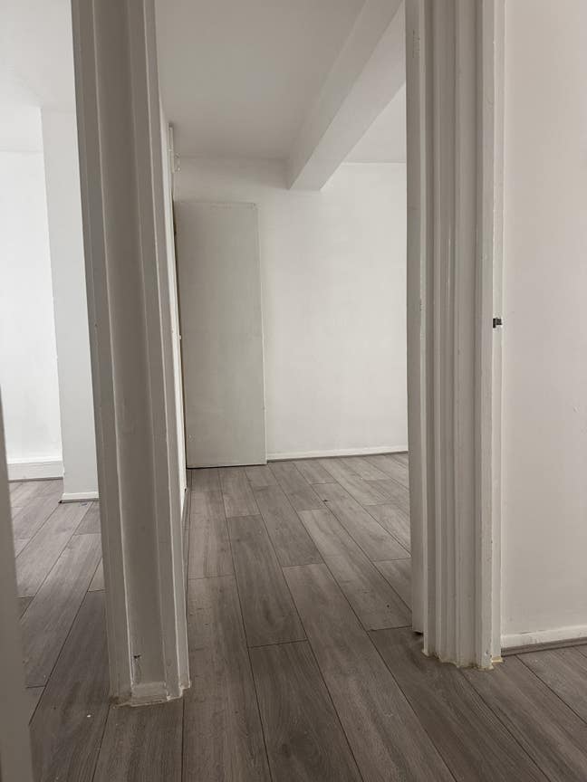 Newly Refurb 3Bedrooms +Living room@E16 4PR/CTown Main Photo