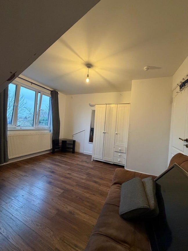 *Double Room Available* Main Photo