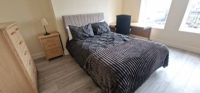 Newly renovated 4-bedroom home, all ensuites  Main Photo