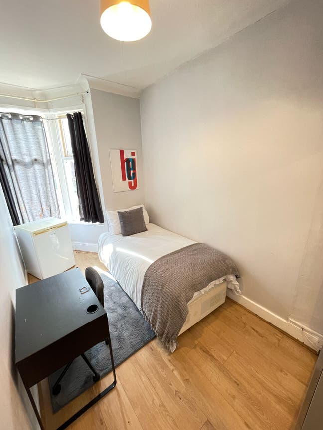 Confortable Room- All bills included-Lovely House Main Photo