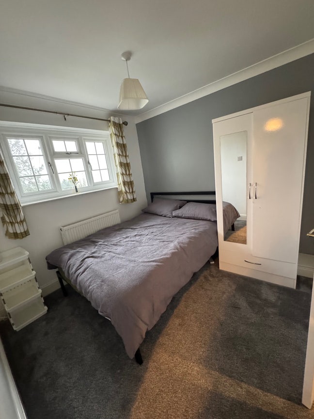 Double bedroom - En-suite  Main Photo