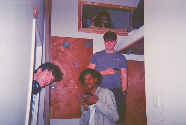 Room Wanted !!  Main Photo