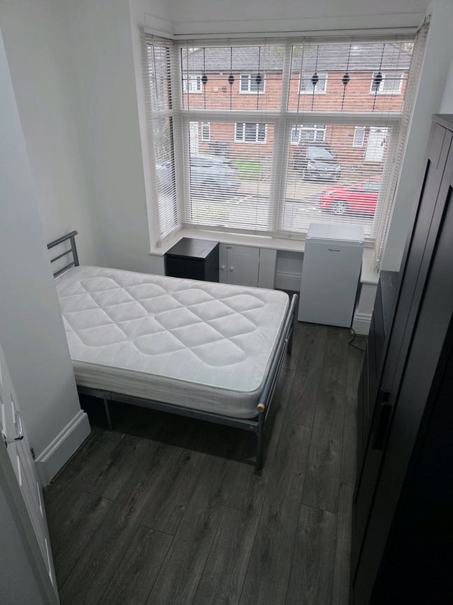 Modern double ensuite Erdington  Main Photo