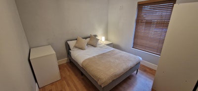 Double Room Available - close to Northern General  Main Photo