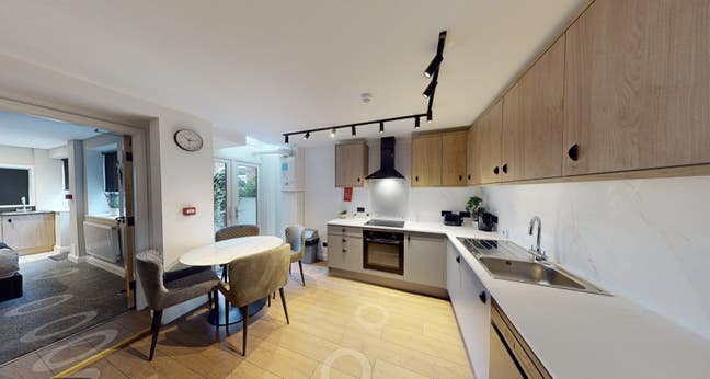 Studio Rooms in Middleton – Fridge & Microwave Main Photo