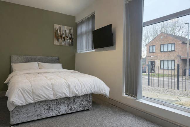 🏡 En-Suite Room In Swinton Available Now 🤩 Main Photo
