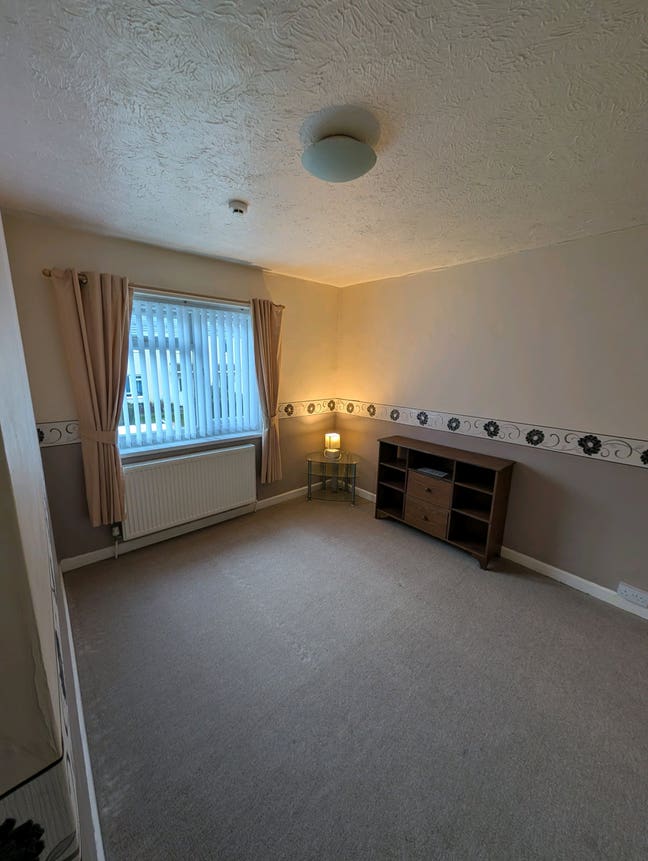 Rooms in a 4 roomed house. Main Photo