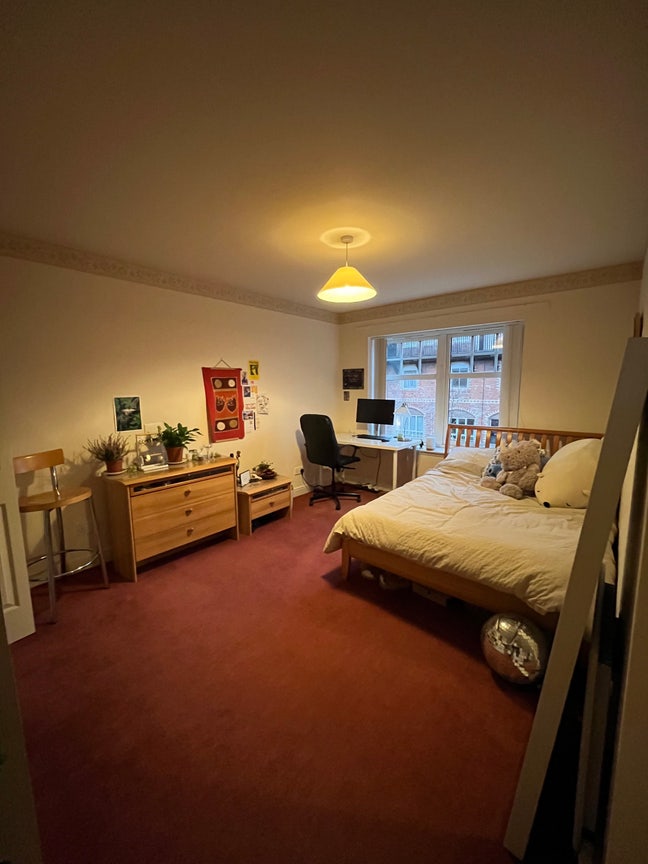 Master Ensuite Room in 2-Bed Flat in Newington Main Photo