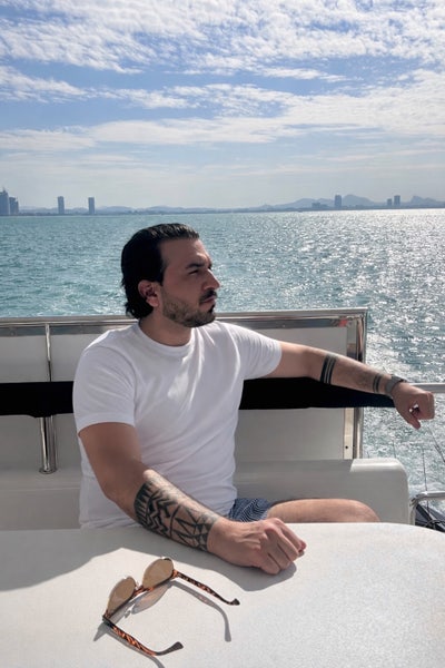 City Professional Seeking Large En-suite in  SW Main Photo