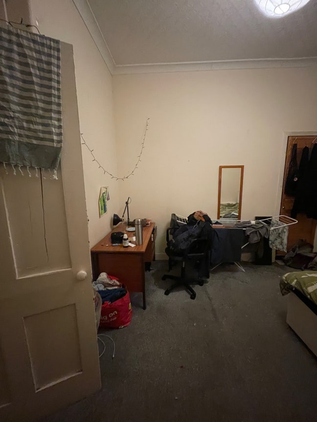 1 bedroom on Queen Margaret Drive Main Photo