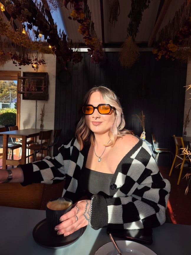 Professional looking for friendly home 🏡 Main Photo