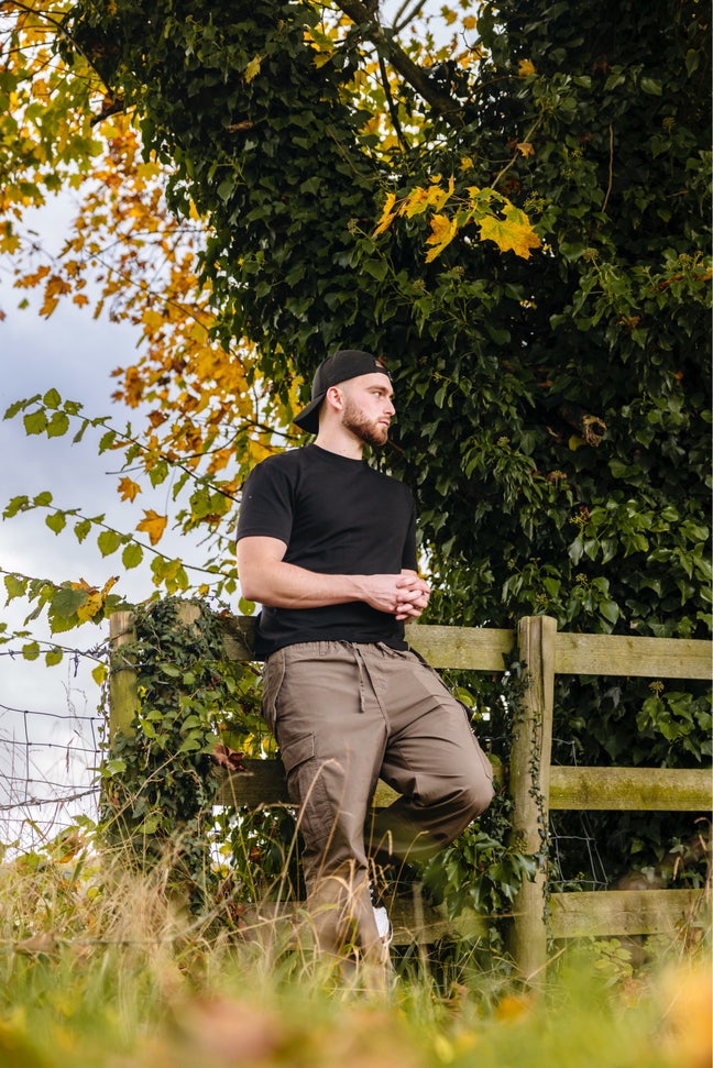 Professional Male seeks a double room Main Photo