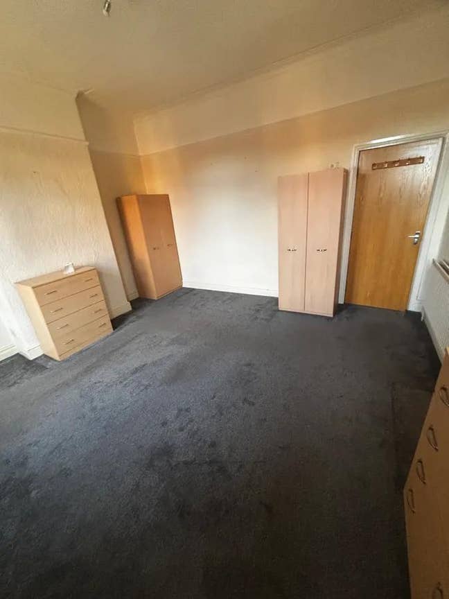 Large room to let in City Centre (All bills inc)  Main Photo