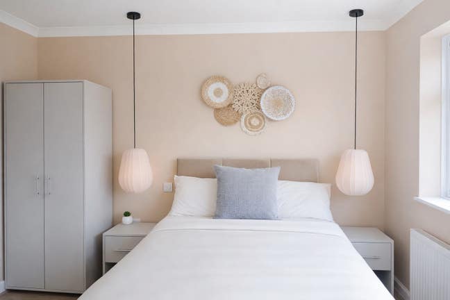 Brand-New, Well-Designed Professional House Share Main Photo