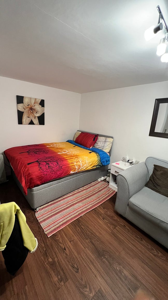 Double room with own entrance  Main Photo