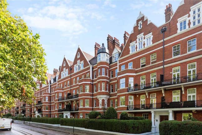 Large Double Room on Battersea Park Main Photo