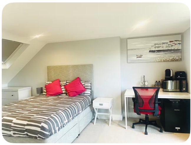 Luxurious En-Suite room in a 4 Bed House Main Photo