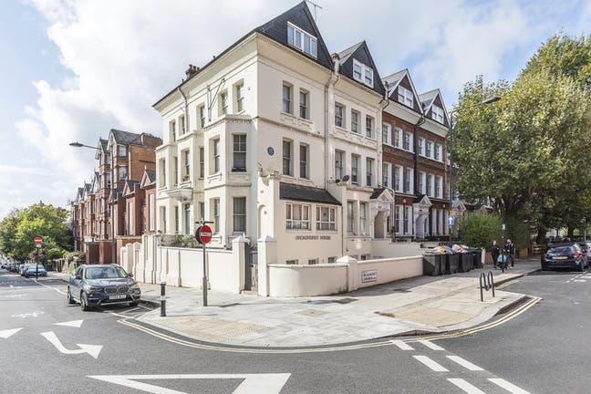 Studio in Broadhurst Gardens, Finchley Road Main Photo